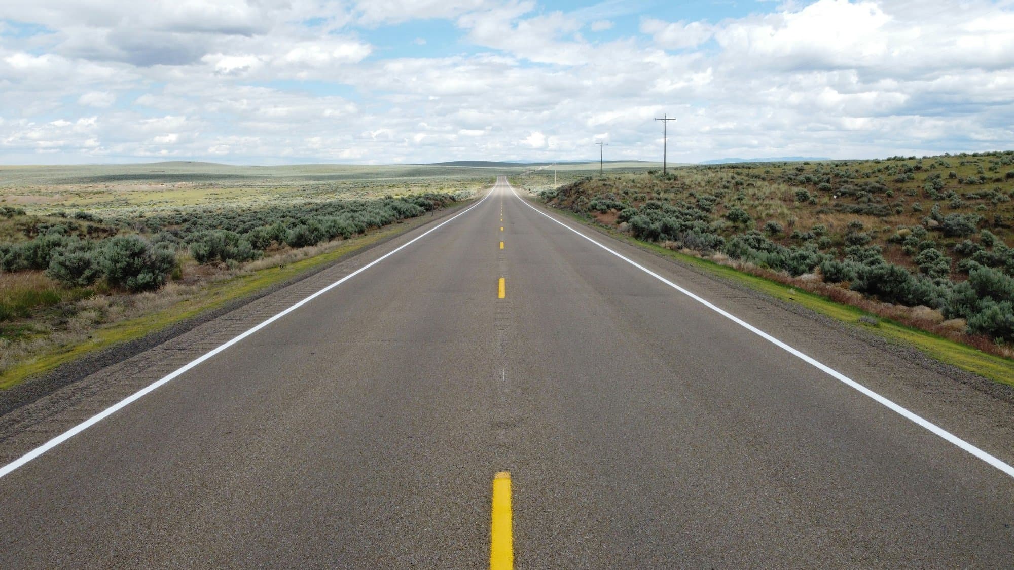 Open highway through sagebrush in Jordan Valley